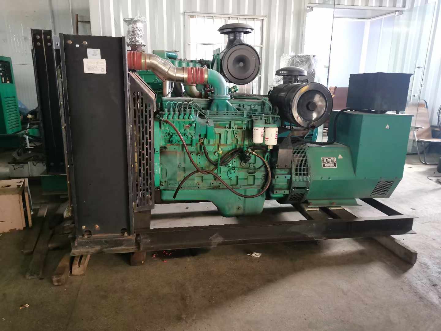 沐川发电机租赁如何确定电缆的承载电流是否在安全范围内？