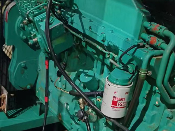 沐川如何确定新的发电机组控制系统是否与原系统兼容？